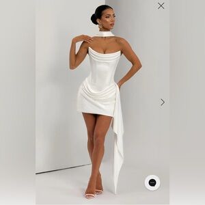 Chic Strapless White Dress
Mona by BABYBOO Fashion
Sold out on website